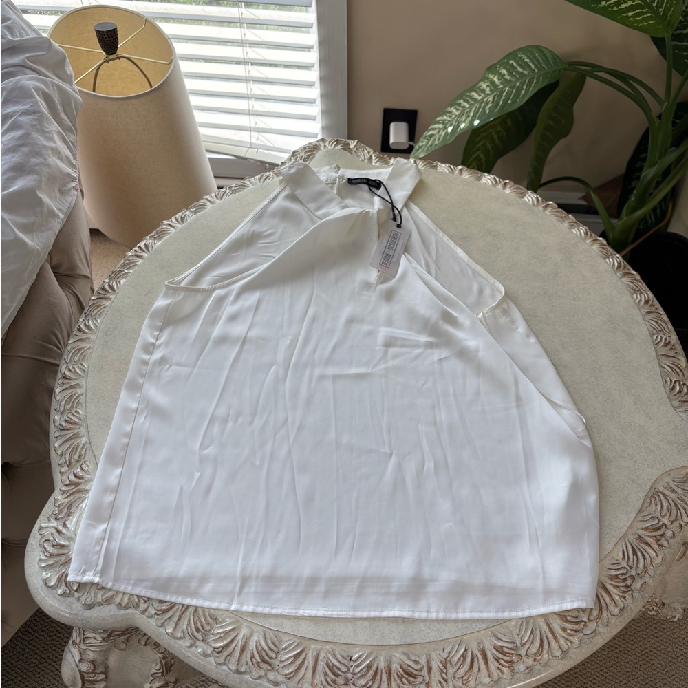 Elegant White Sleeveless Top